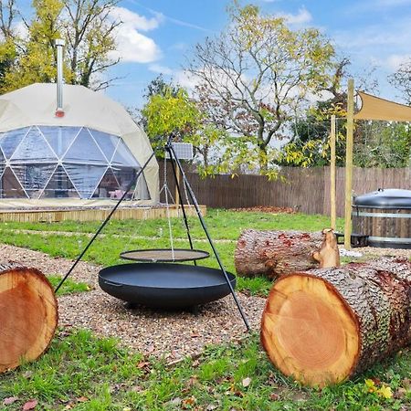 Hotel Luxury Dome With Private Wood-Fired Hot Tub à Oxford Extérieur photo